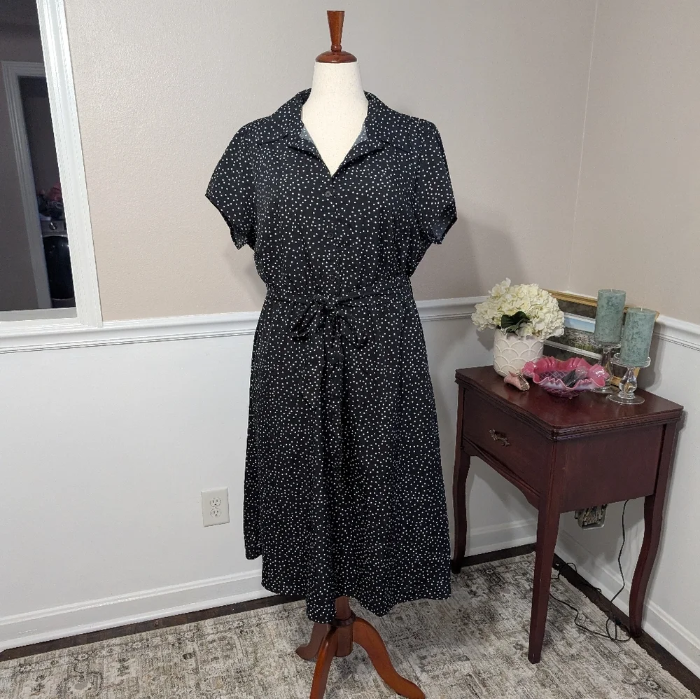 3/$30 Bloomchic Polka Dot Midi Dress 18/20 - Picture 2 of 8